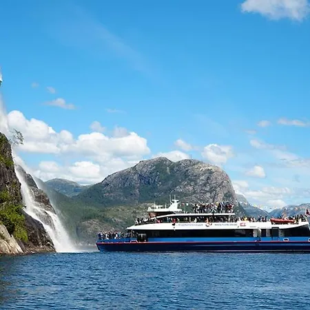 A Place To Stavanger, 4